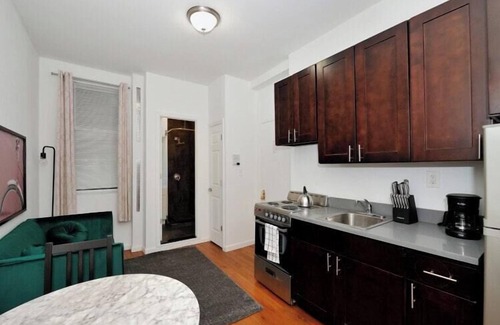 Central Park South Apartment | The Arthur Vibe 8666