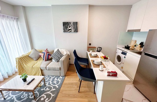 Chang Khlan Apartment | The Astra Sky River ChIang Mai