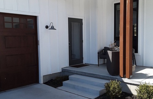 Omaha House | The "ATTIC" at Westchester 1 bed apartment