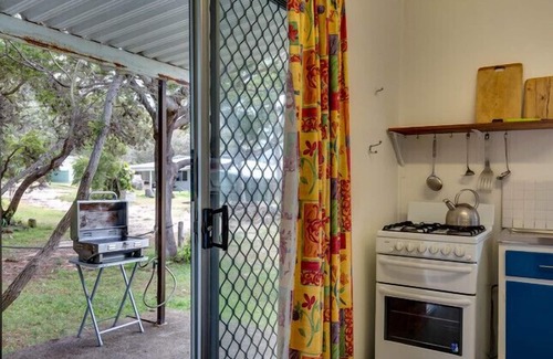 Happy Valley Cottage | ☀️🎣🐠🎣☀️The Cottage Don't Feel Like Camping? Happy Valley