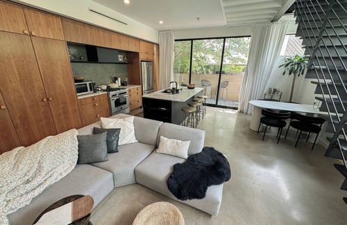 Zilker House | The Austin Oasis: Modern, spacious, and close to everything