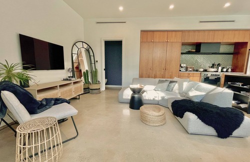 Zilker House | The Austin Oasis: Modern, spacious, and close to everything