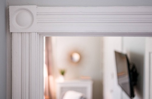 Lynchburg Apartment | The Back Porch Historic Grand Apt Near Colleges