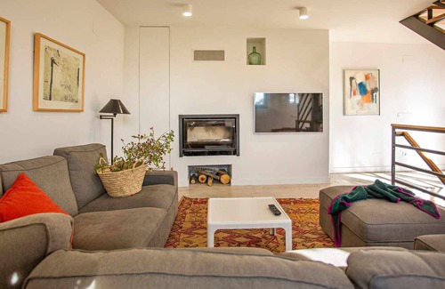 Tenzuela House | The Balcony of Tenzuela