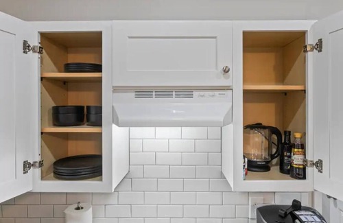 Atlanta Apartment | The Barbie Unit 3 - 1BR/1 BA Monthly stays in Heart of Atlanta!