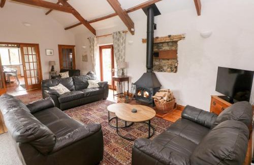 Tenby House | The Barn at Harrolds Farm