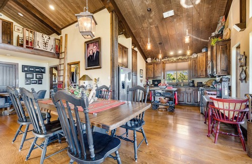 Mobeetie House | The Barn at Quail Creek Ranch - 2 Bedroom Peaceful Ranch Retreat
