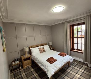 Ballater Hotel | The Barrel