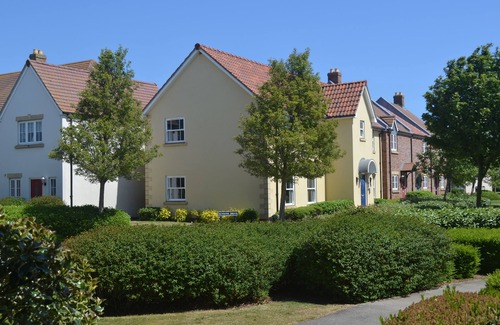 Filey Apartment | The Bay Filey Pets WIFI Pool Gym First Floor Modern Apartment EAST COAST ESCAPE