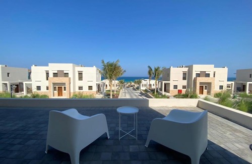 As Sifah Apartment | The Beach House Deux