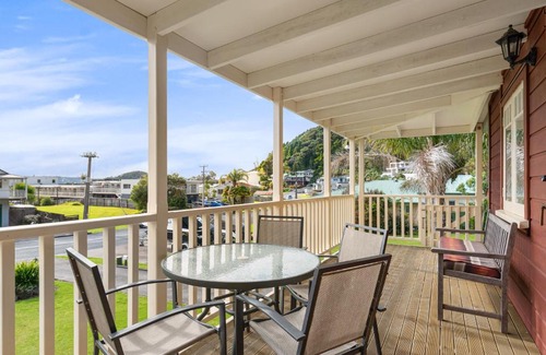 Paihia House | The Beach House - Paihia Holiday Home
