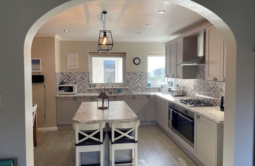 Trearddur Bay Cottage | THE BEACH HOUSE TREARDDUR BAY, family friendly in Trearddur Bay