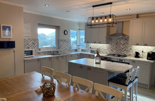 Trearddur Bay Cottage | THE BEACH HOUSE TREARDDUR BAY, family friendly in Trearddur Bay