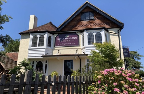 Rye Foreign House | The Beach Hut Room 4 - The Kings Head Rye