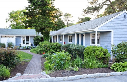 Harwich Port Condo | The Beachcomber Unit - #9