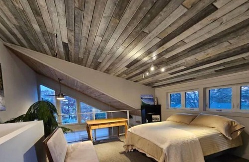 Cushing Resort | The Beahive Resort Unit # 3