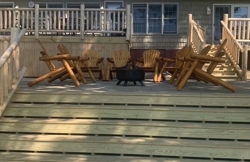 Inlet House | The Bears Cottages House on 4th Lake