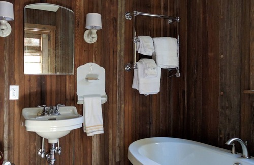 Spotsylvania Cabin | The Bedford - Stevenson Ridge