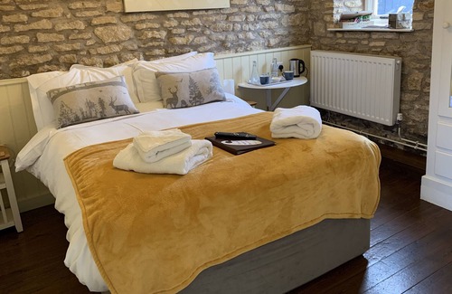 Moreton-in-Marsh Hotel | The Bell Inn