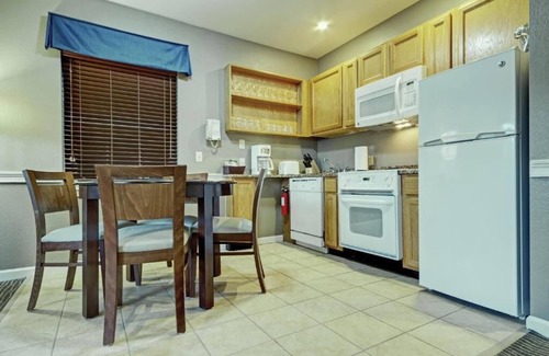 Hancock Condo | The Berkshire's Jiminy Mountain's Club Wyndham Bentley Brook