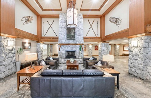 Upper Village Apartment | The Best ski-in/ski-out at The Aspens