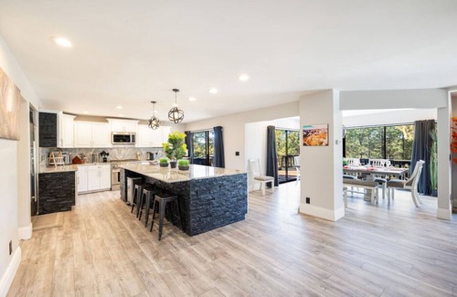 Flagstaff House | The Big Deck Spacious - Pickleball - Game Room