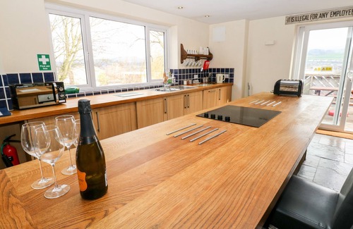 High Peak Cottage | THE BIKE SHED, pet friendly, with open fire in New Mills