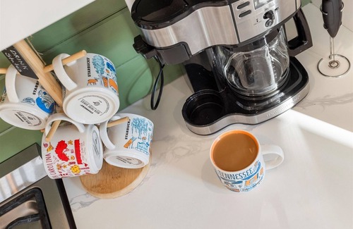 Chattanooga Valley House | The Bird`s Nest | Hot Tub | Fire Pit | Mtn Views | Sleeps 13 | 4 Bed, 2.5 Bath