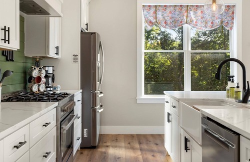 Chattanooga Valley House | The Bird`s Nest | Hot Tub | Fire Pit | Mtn Views | Sleeps 13 | 4 Bed, 2.5 Bath