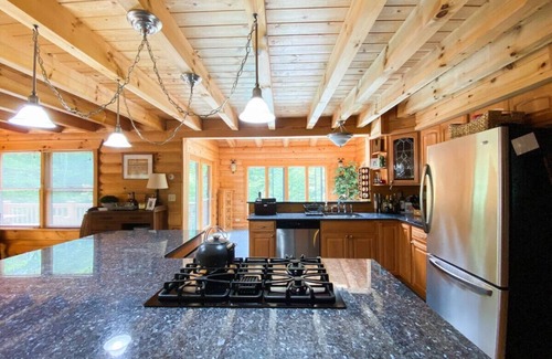 Center Conway House | The Blissful Mountain Getaway Cabin | Private Pool