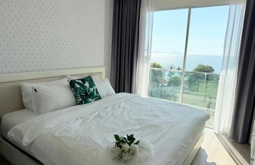Saen Suk Apartment | The Blu X Ocean view grand suite Top floor