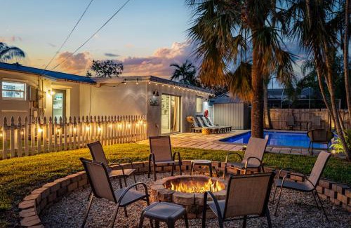 Jupiter House | The Blue Bungalow - Fire Pit - Pool - Bbq