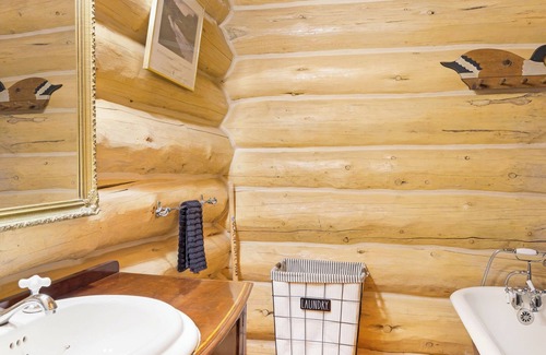 Clinton Cabin | The Blue Damsel - enjoy sleeping to the peaceful sounds of Rock Creek