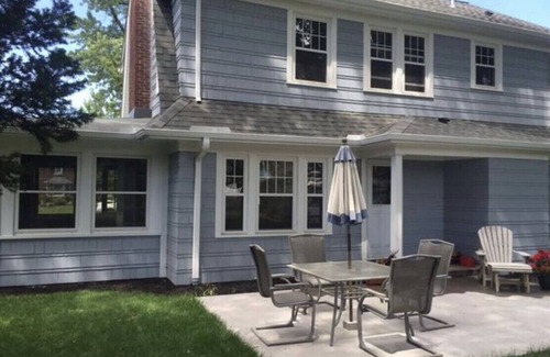 Erie House | The Blue House with Lake Views