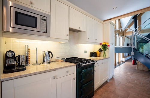 Itchenor Cottage | The Boat House by inspirestays-com - a luxury cottage sleeping 2 guests in 1 bedroom