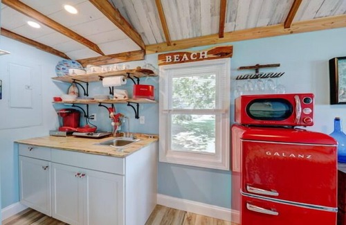 Selbyville Cottage | The Boathouse on the Creek