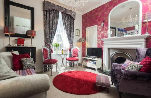 New Town Apartment | The Bonnie Bide Awa'