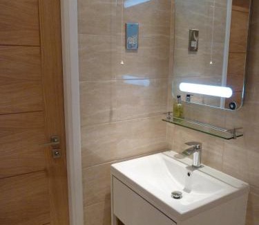 Cathedrals Hotel | The Borough