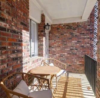 Columbia Apartment | The Botanical Suite