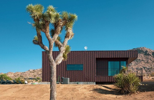 Joshua Tree House | The Box by Fieldtrip - Architectural Villa w Pool + Spa
