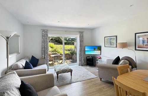 Old Cleeve House | The Bramleys Old Cleeve