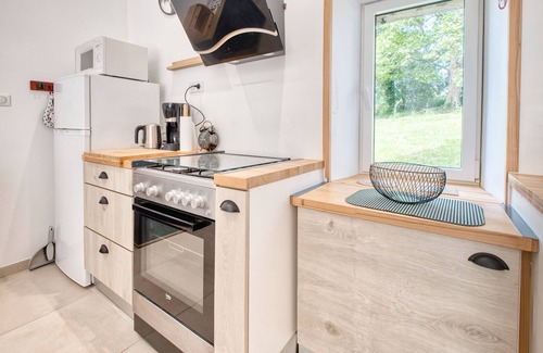 Plaisance House | The Buffet de la Gare: Historic Gîte with Private Terrace in the Heart of Périgord Pourpre