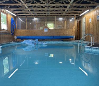 Lechlade House | The Bullpen Cotswolds Farm Stay With Pool