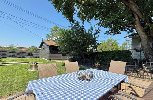 Park Point House | The Bunk House - Park Point Cottage - Stones Throw from the Beach and Canal Park