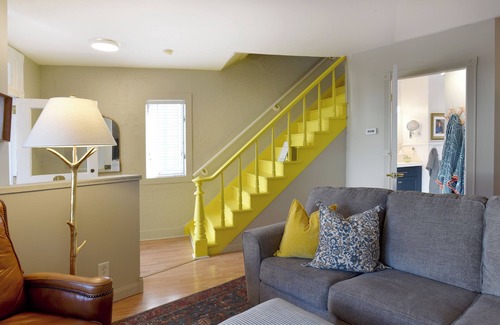 Park Point House | The Bunk House - Park Point Cottage - Stones Throw from the Beach and Canal Park
