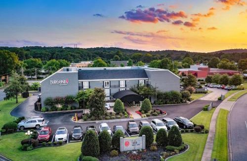 Little Rock Hotel | The Burgundy Hotel, Tapestry Collection by Hilton