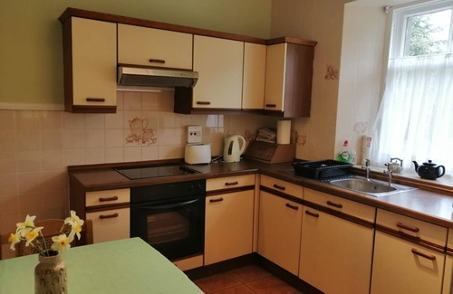Biggar Cottage | The Butler's Cottage, Carmichael Country Cottages, near Biggar. Pets welcome.