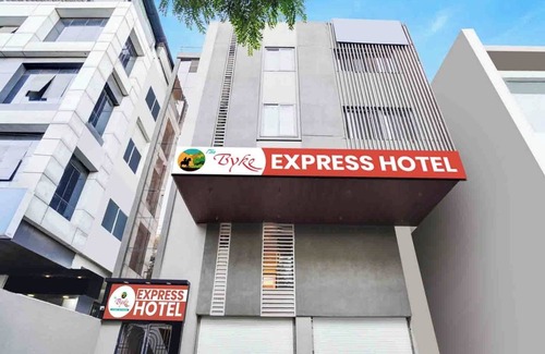 Rau Hotel | The Byke Express - Near Gopur Square