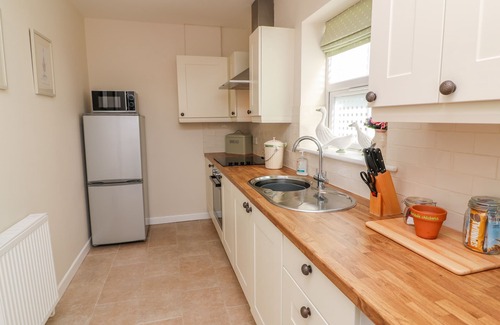 Hollington Cottage | THE BYRE, pet friendly, with a garden in Hollington, Derbyshire