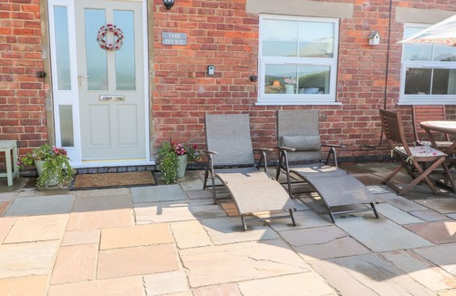 Hollington Cottage | THE BYRE, pet friendly, with a garden in Hollington, Derbyshire